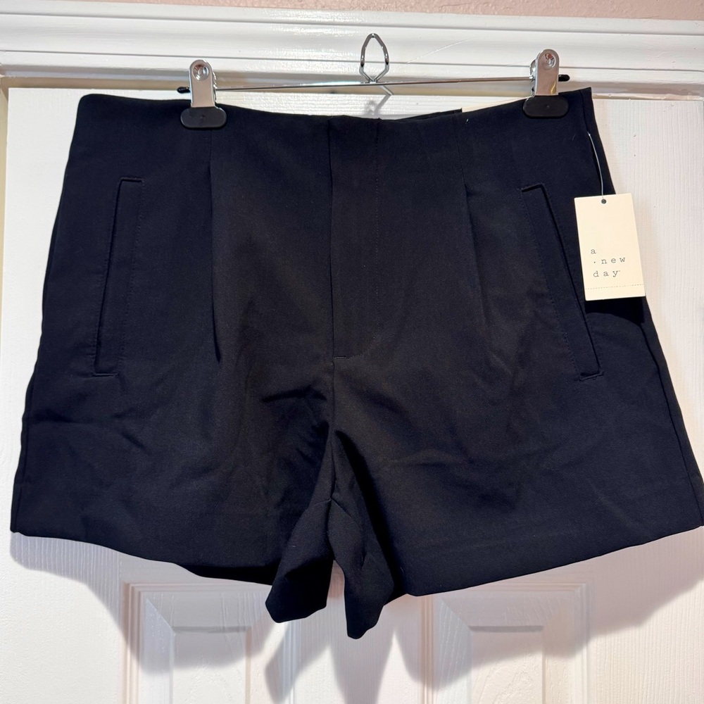 A New Day Pleated Stretch Midi Shorts - Black - size 12